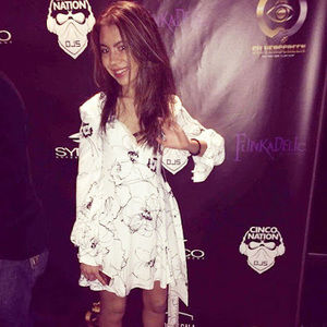 Meet your Posher, Danielle